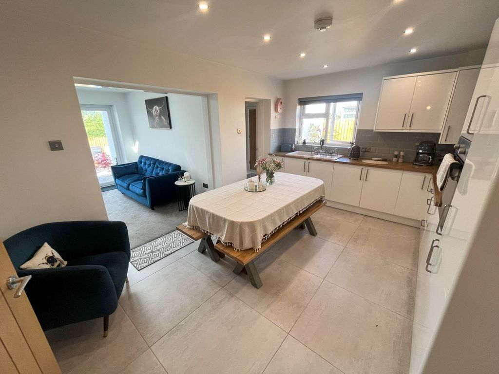 Property photo 2 of 26