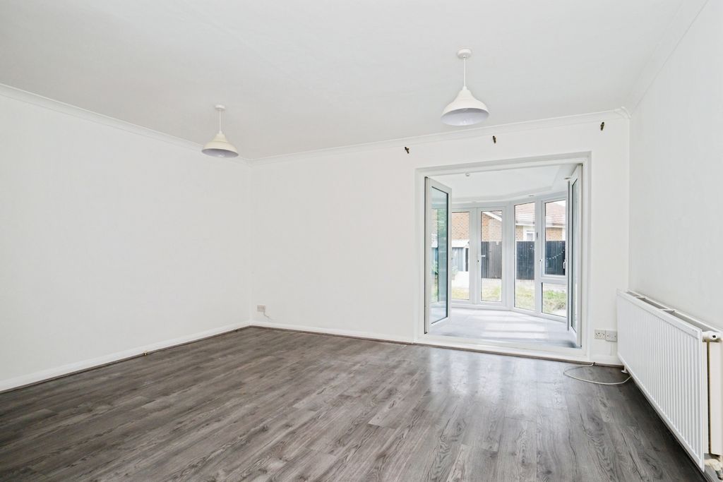 Property photo 2 of 27 Pbox-Img.Jpg
