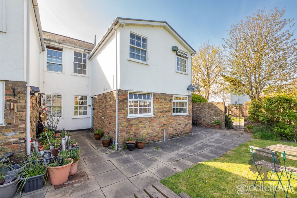 Property photo 2 of 12 Picture No. 01