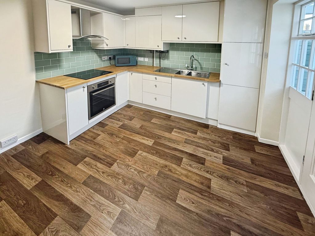 Property photo 3 of 10 Gallery