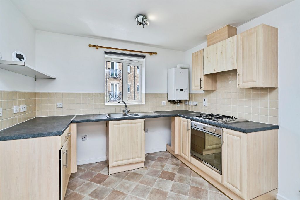 Property photo 3 of 18