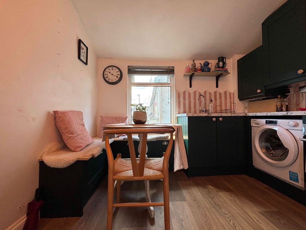Property photo 3 of 14 Photo 24