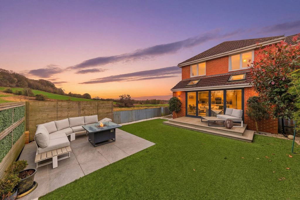 Property photo 1 of 26