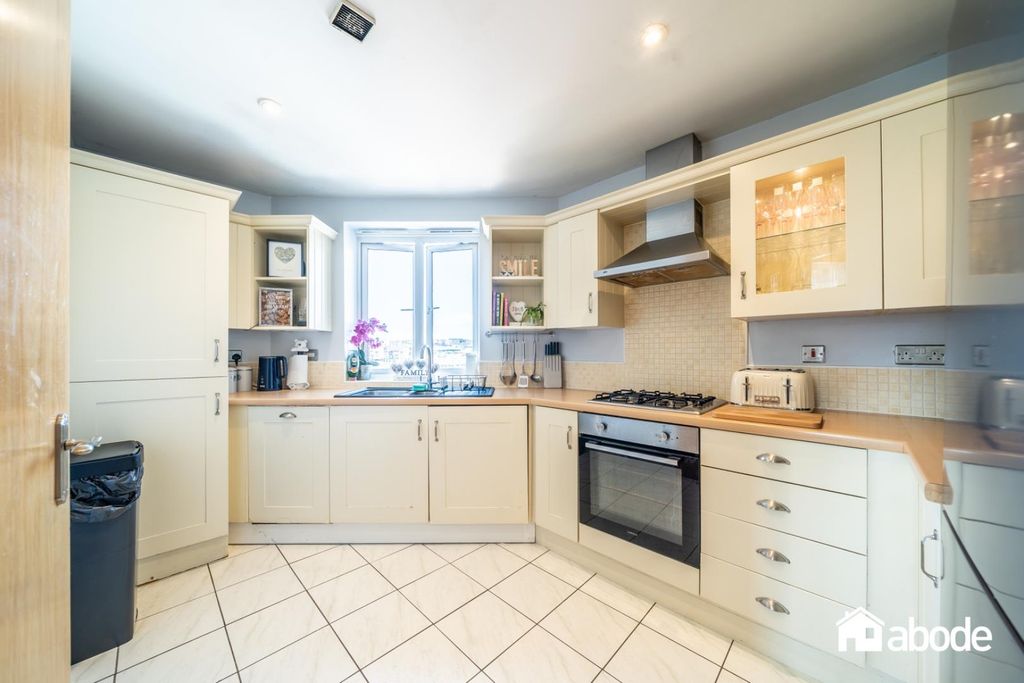 Additional image 7 of 2 bed flat for saleQuebec Quay, Liverpool Marina, Liverpool L3
