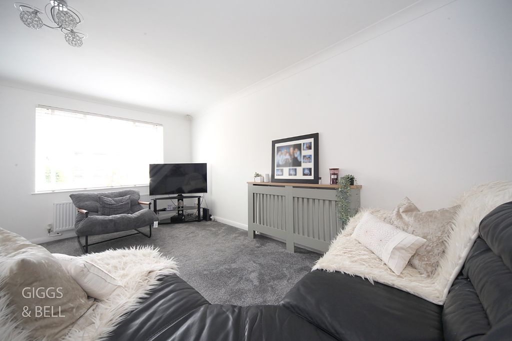 Property photo 2 of 22 5311022