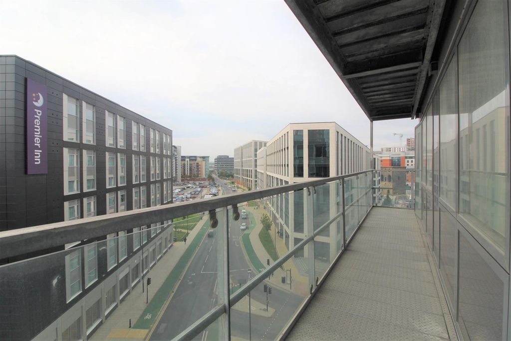 Property photo 3 of 11