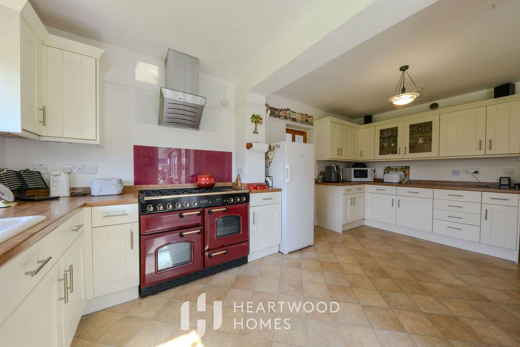 Property photo 3 of 30