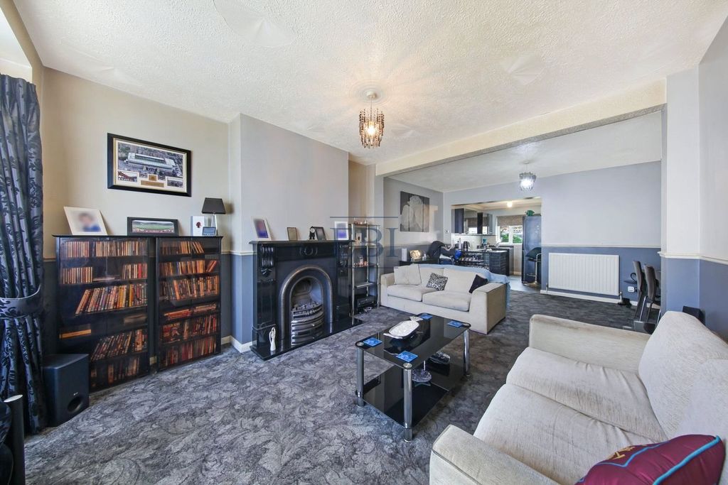 Property photo 2 of 17 Picture No. 02