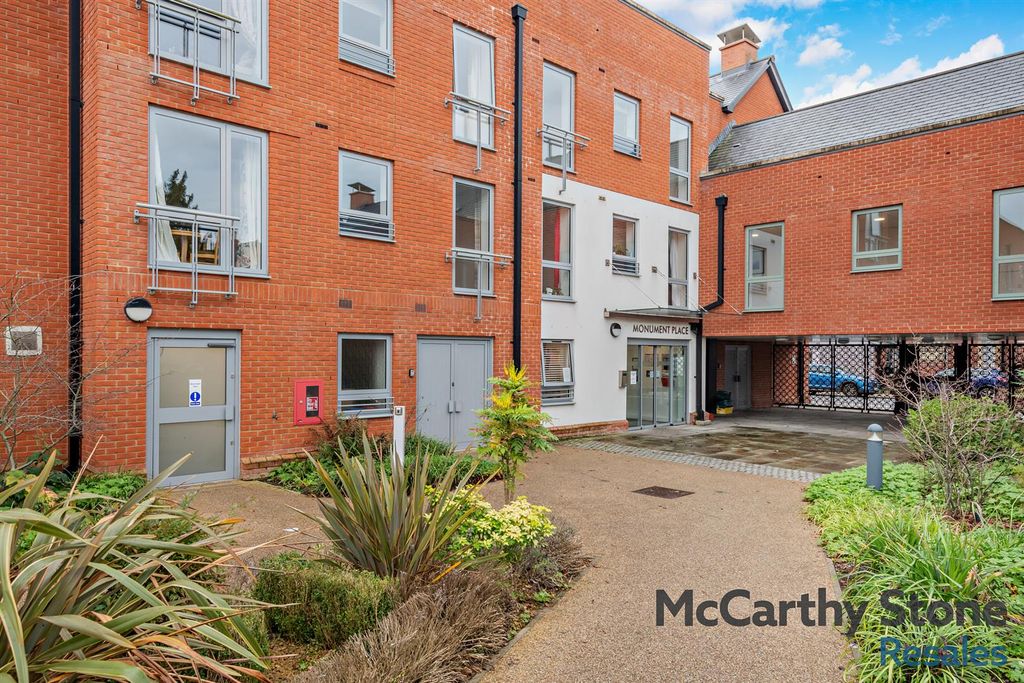 Property photo 1 of 32 8669305-Exterior05-800.Jpg