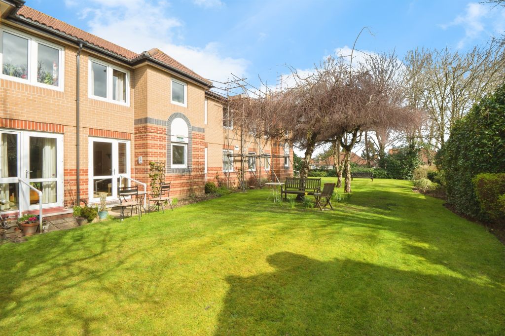 Property photo 1 of 13