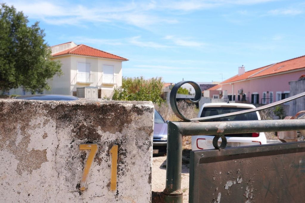 Property photo 1 of 21 Land With Development Potential | Centre Of Alcabideche, Cascais