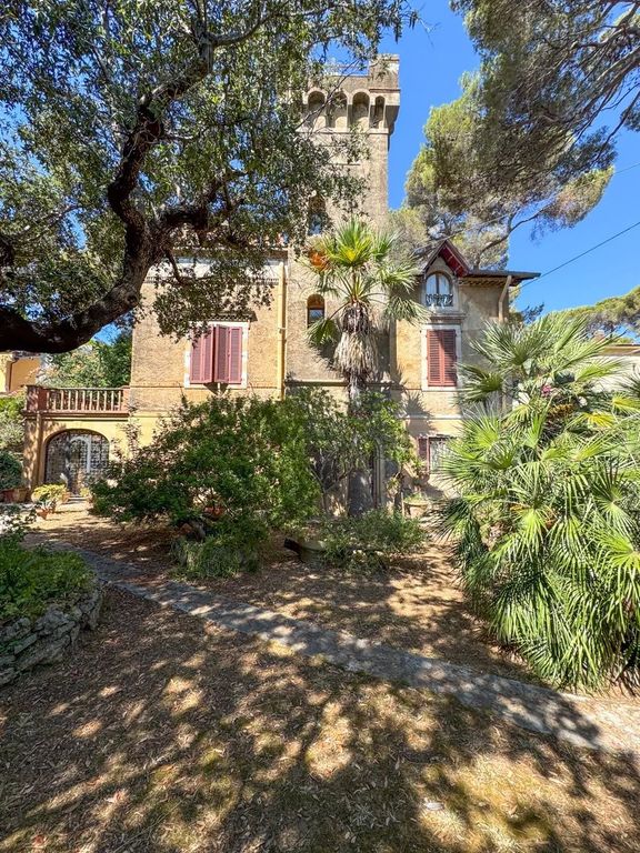 Property photo 3 of 32