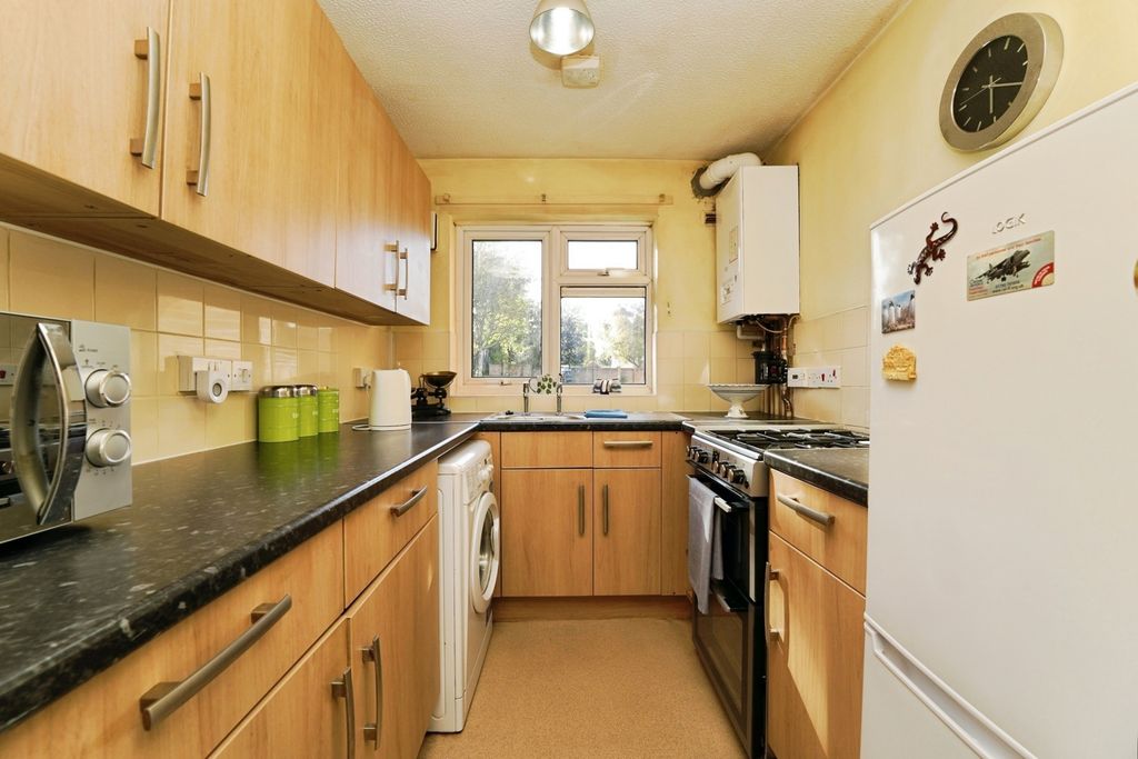 Property photo 3 of 9 Pbox-Img.Jpg