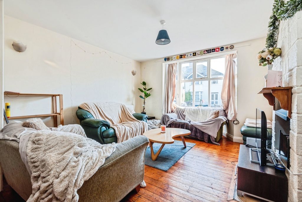 Property photo 3 of 19 Pbox-Img.Jpg