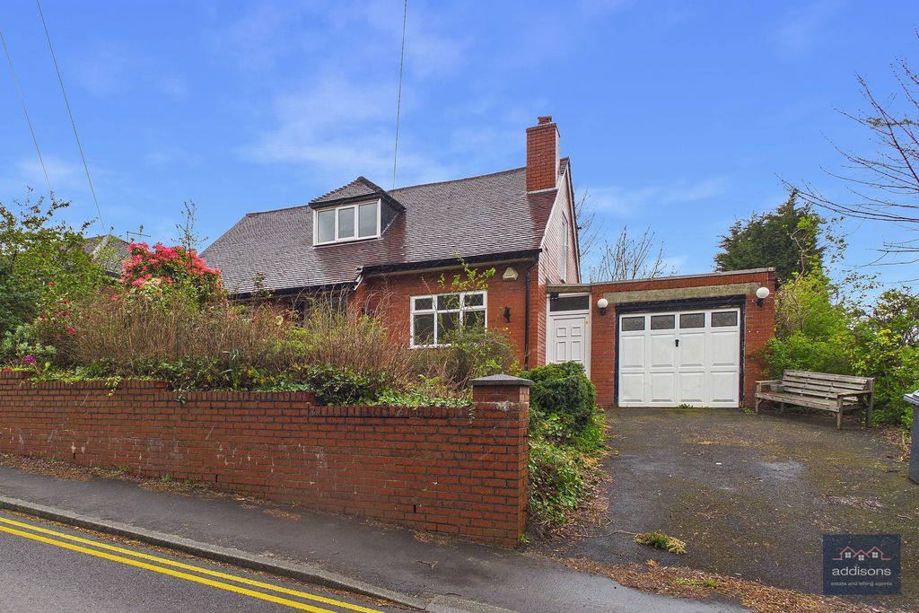 Property photo 1 of 15 Photo 17