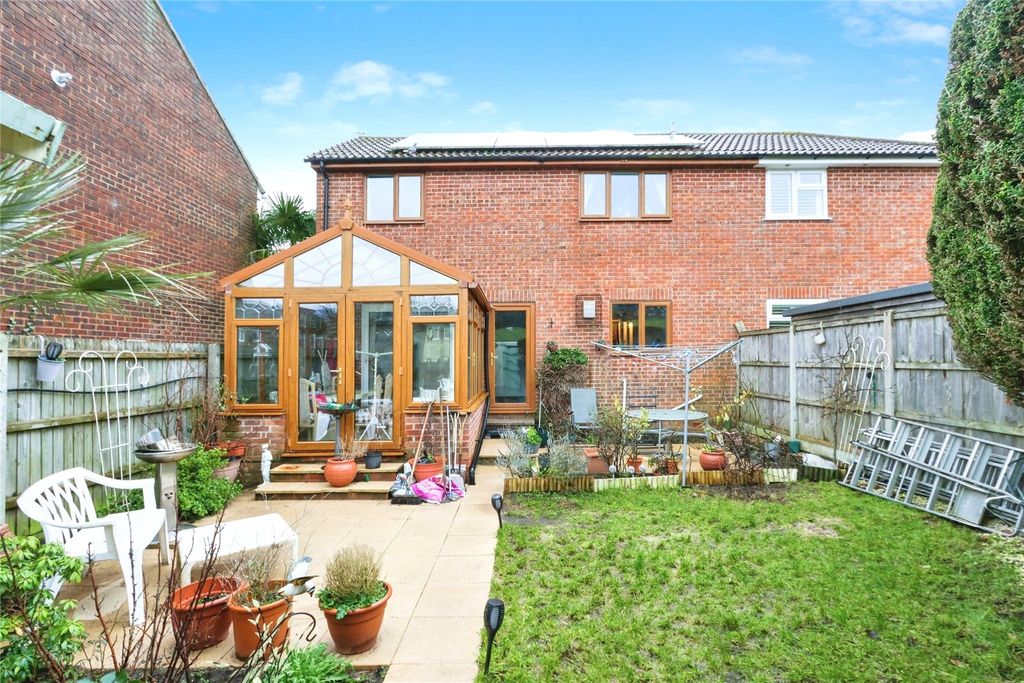 Property photo 2 of 18 Picture No. 23