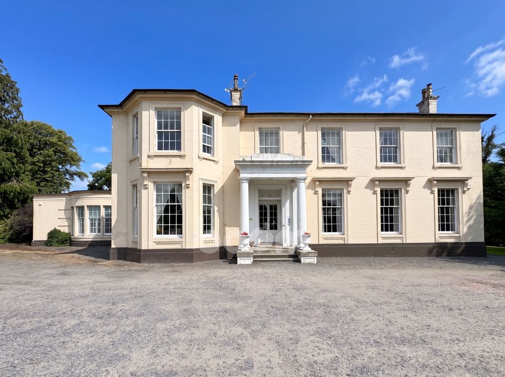 Property photo 2 of 30 Ryefield House, Dalry External Picture