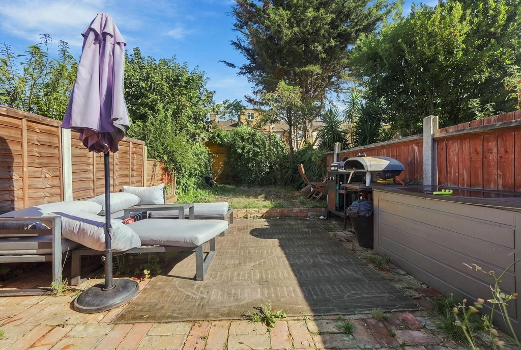Property photo 3 of 13