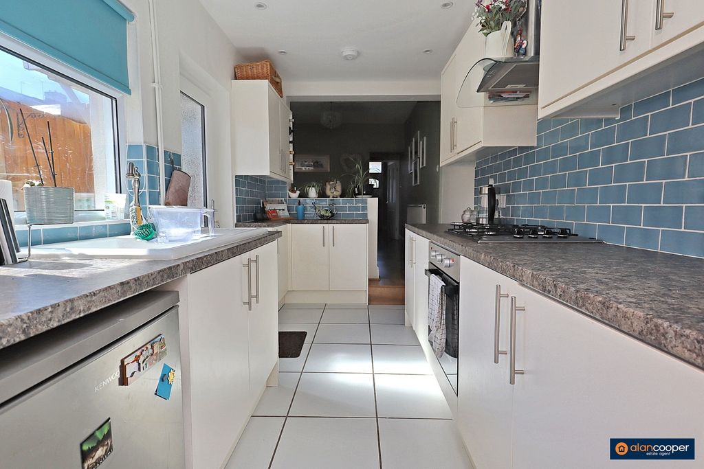 Property photo 2 of 28 4512054