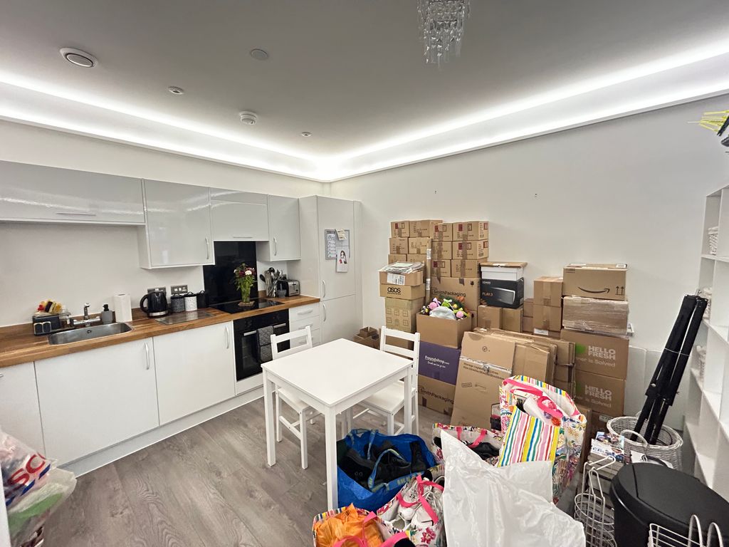 Property photo 3 of 5 Image