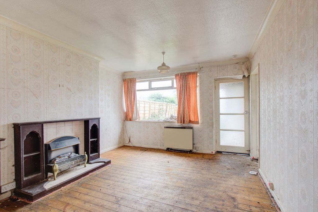 Property photo 2 of 15