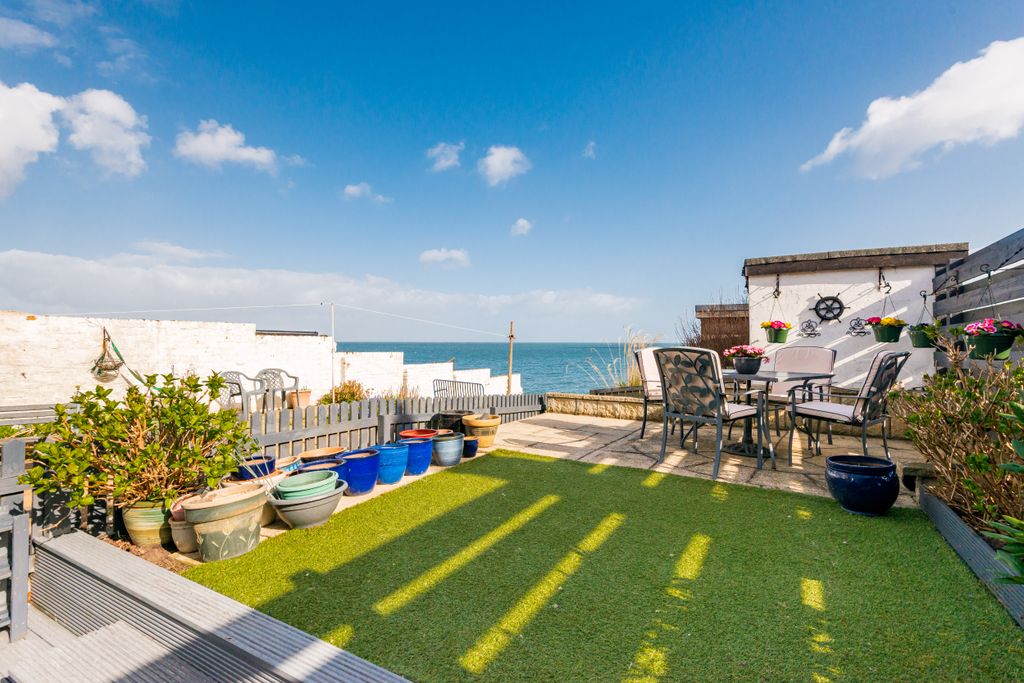 Property photo 2 of 20 Property Image 2