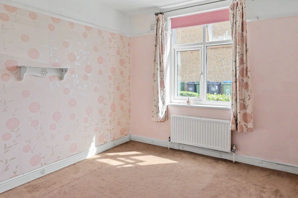 Property photo 3 of 4
