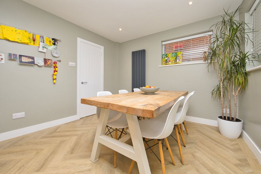 Property photo 3 of 11 Picture 3