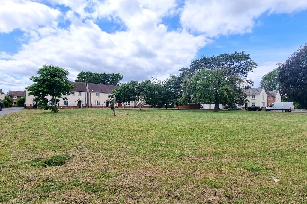Property photo 2 of 14 Not Specified