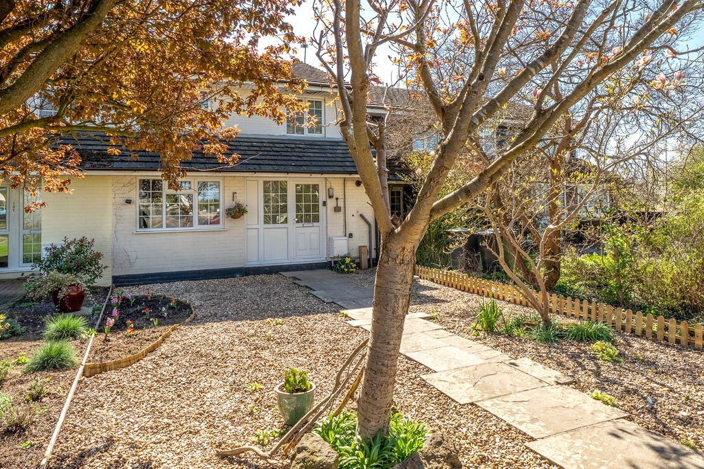 Property photo 1 of 23