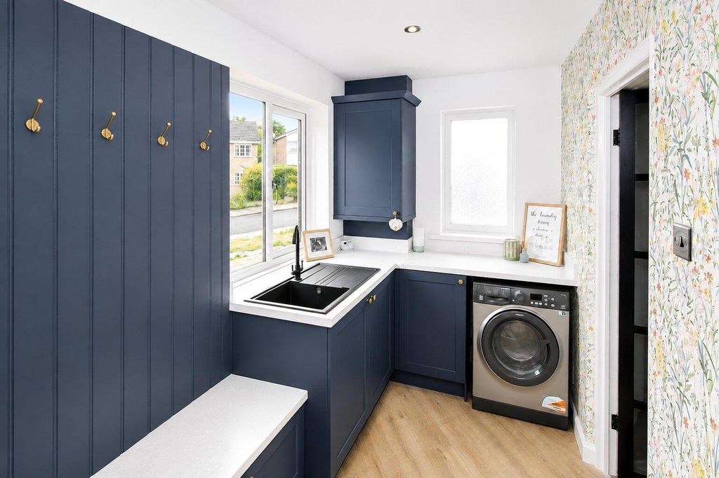 Property photo 3 of 13 Utility Room