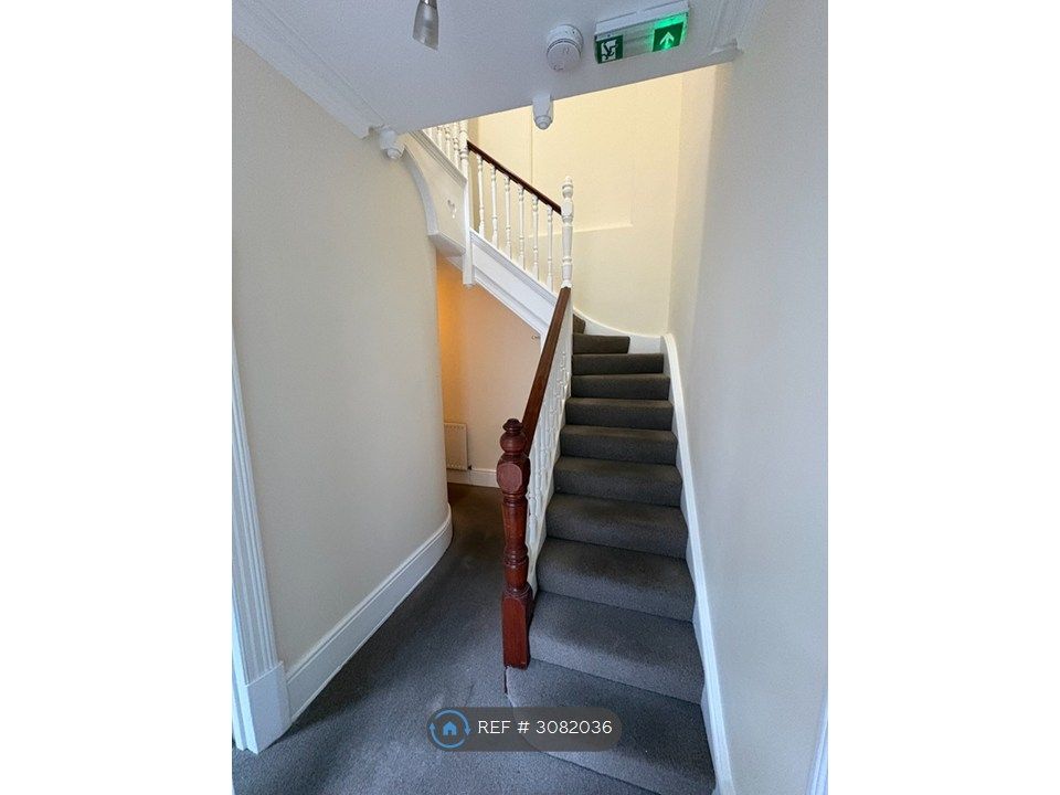Property photo 3 of 23 Entry Hallway