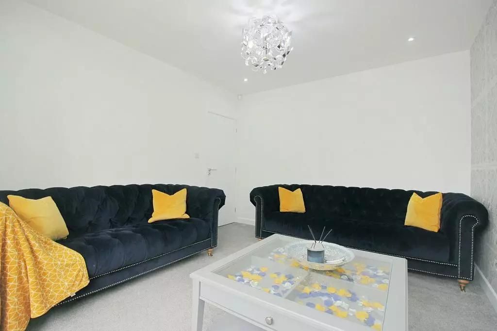 Property photo 3 of 28