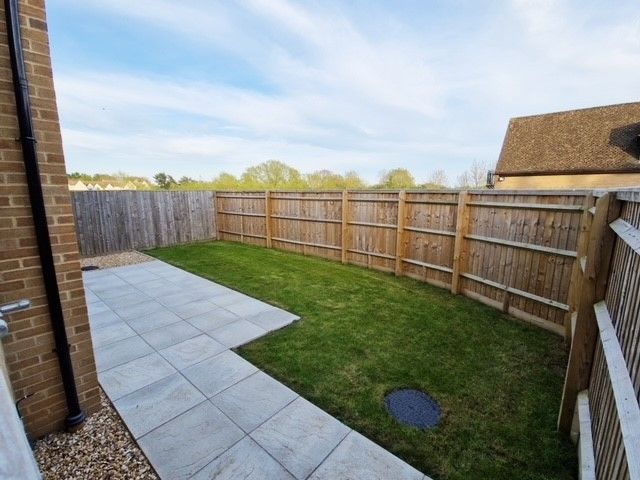 Property photo 3 of 12 Photo 03