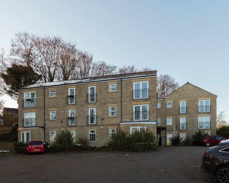 Property photo 1 of 16 External