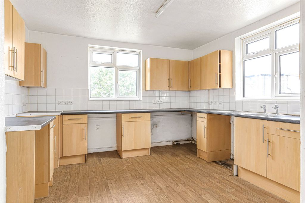 Property photo 2 of 10 Picture No. 08