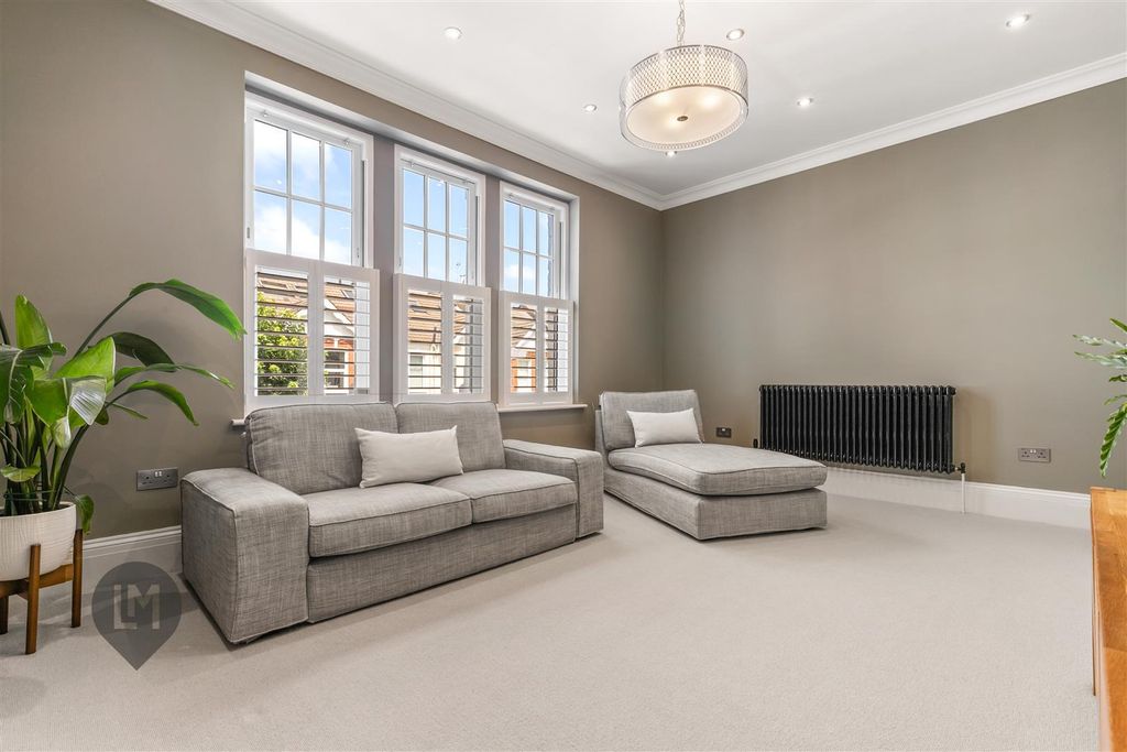 Property photo 3 of 7 Brookwood Road
