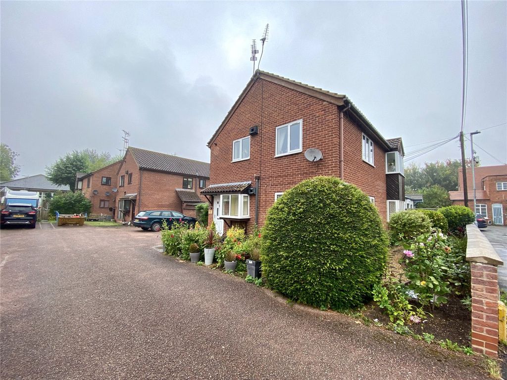 Property photo 1 of 11 Side View