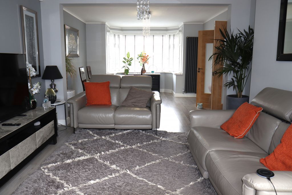 Property photo 2 of 16 Gallery