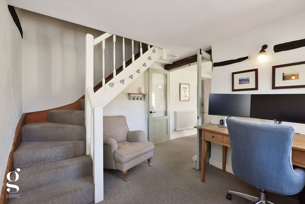 Property photo 2 of 47