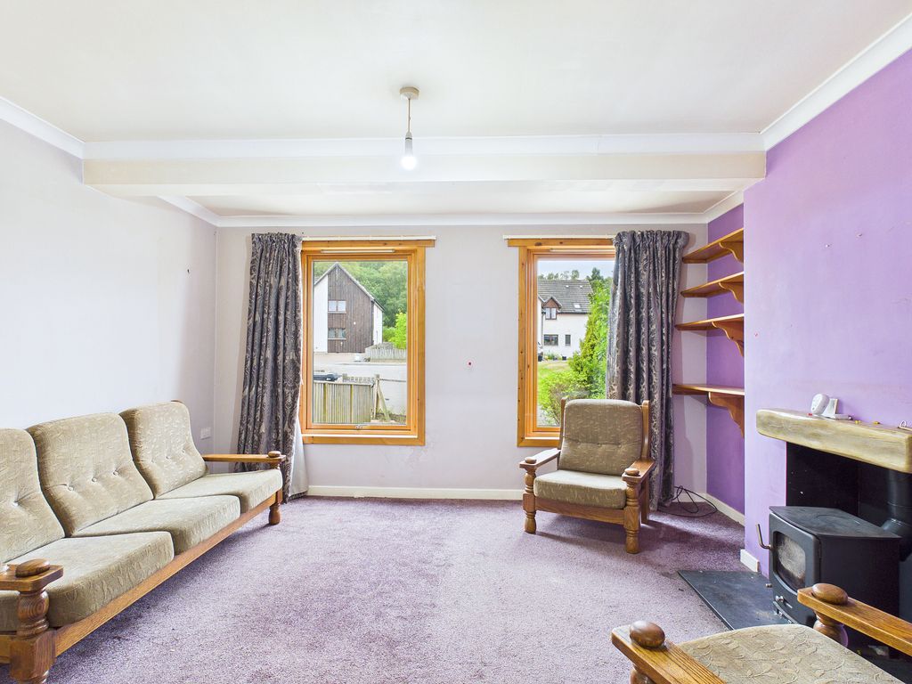 Property photo 2 of 27