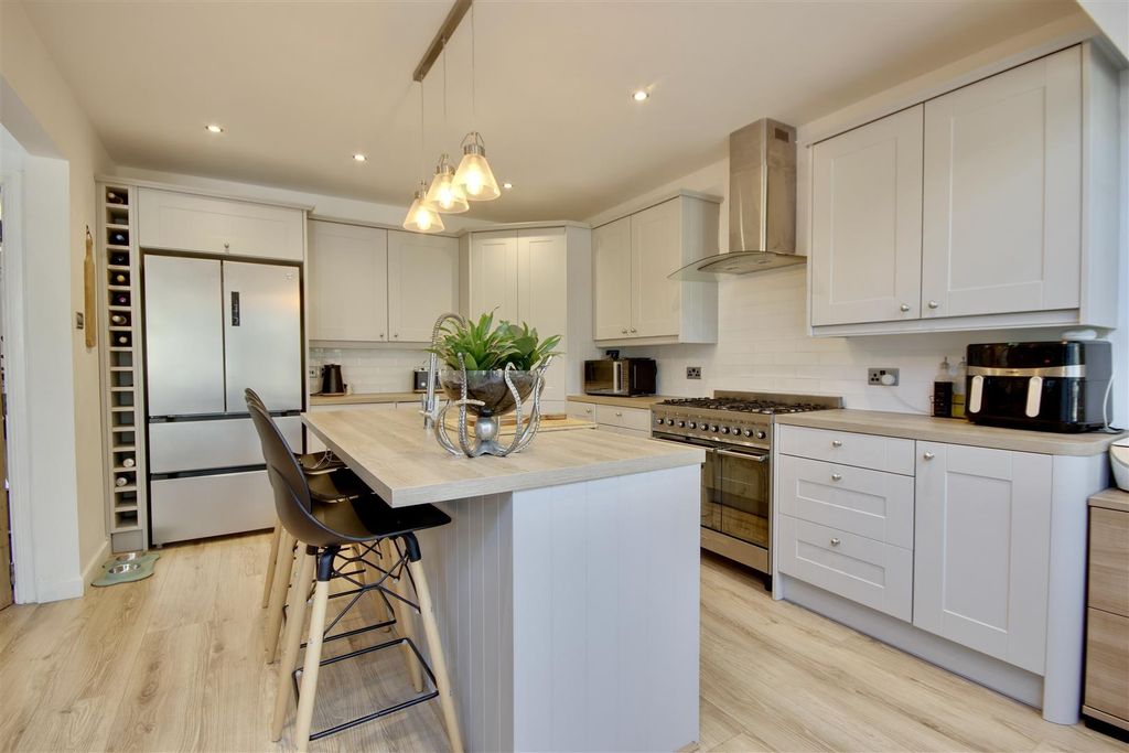 Additional image 28 of 5 bed detached house for saleBrecon Avenue, Portsmouth PO6