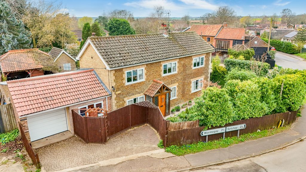 Property photo 1 of 45 4998153