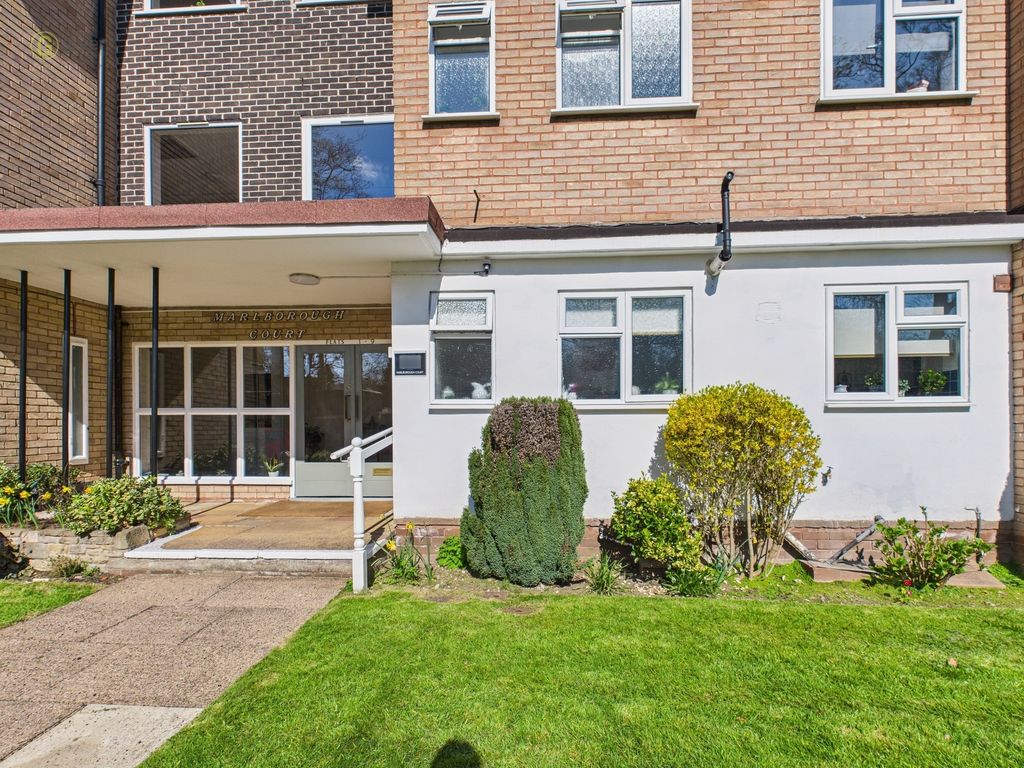 Property photo 3 of 17 Cam03830G0-Pr0133-Still012