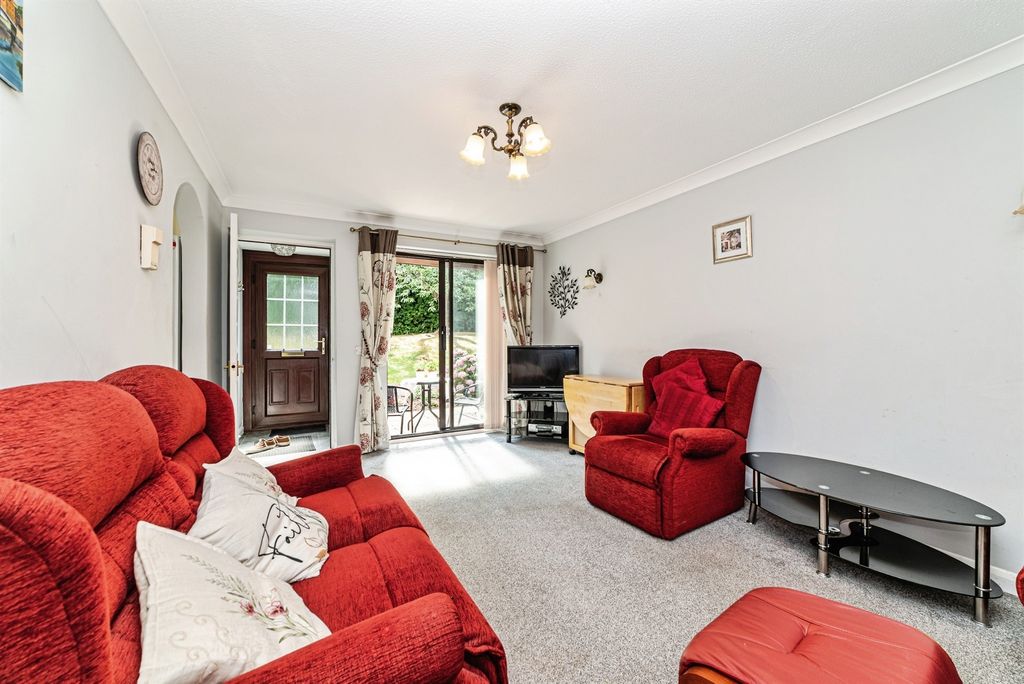Property photo 3 of 11