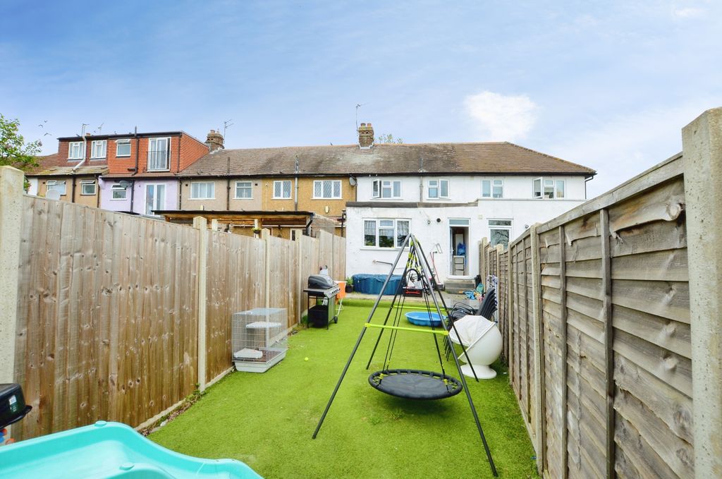 Property photo 1 of 14 Garden