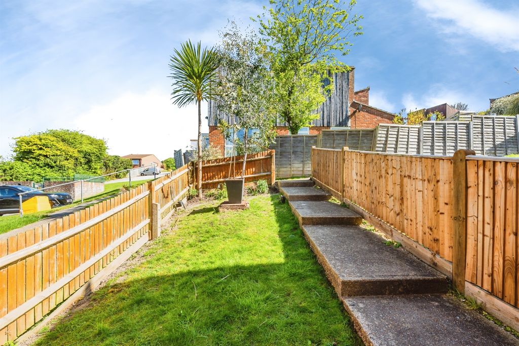 Property photo 3 of 17