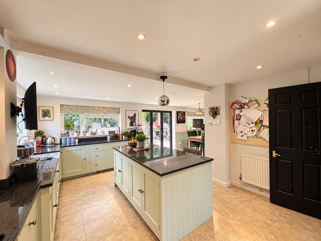 Property photo 2 of 24 Withy Way - Kitchen.Jpg