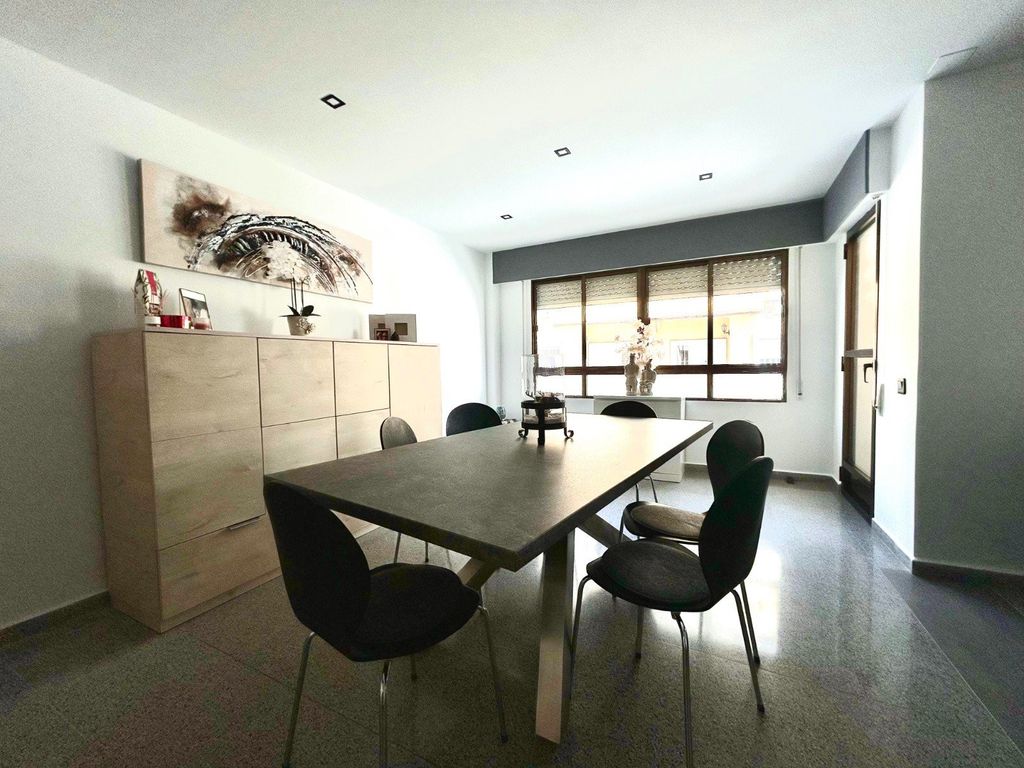 Property photo 2 of 46