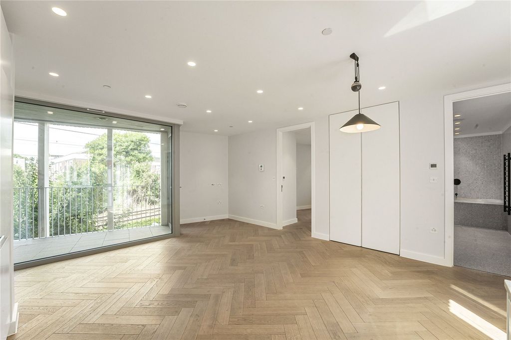 Property photo 1 of 14 Open Plan Living